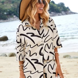 EMERY ROSE Two-Piece Abstract Print Shirt & Shorts Set – Women’s Casual Matching Outfit, Size L