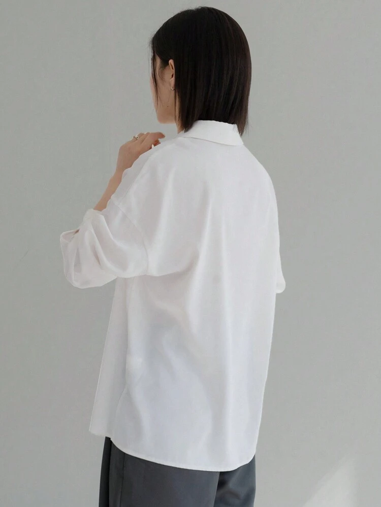 DAZY Classic White Button-Down Shirt – Size M