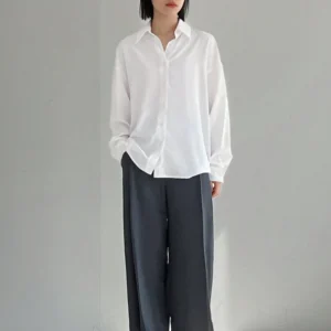DAZY Classic White Button-Down Shirt – Size M