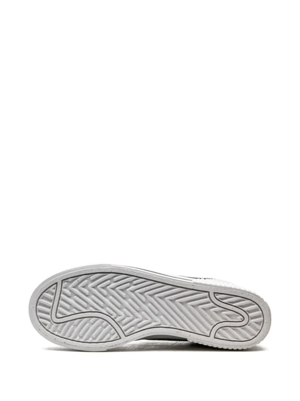Nike Air Max Classic – Size 44 Men’s Sneakers | Breathable, Lightweight, and Durable