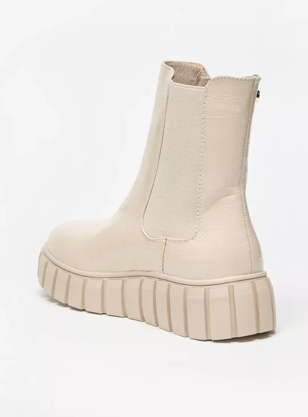 CELECTE EU 39 Cream Patent Chelsea Platform Boots – Chunky Tread Sole, Sleek & Trendy