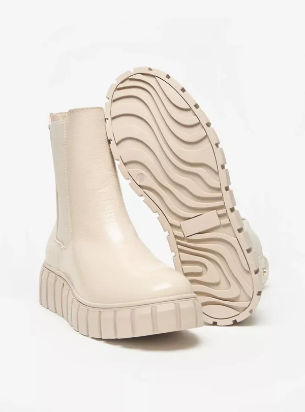 CELECTE EU 39 Cream Patent Chelsea Platform Boots – Chunky Tread Sole, Sleek & Trendy