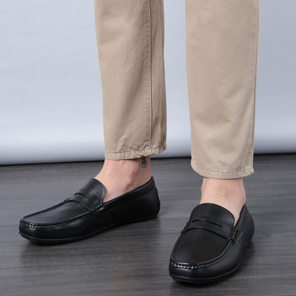 Hush Puppies Men's Black Leather Penny Loafers – Cushioned Slip‑On Comfort & Grippy Outsole