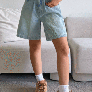 Shein High-Waisted Relaxed Fit Denim Shorts – Light Wash | Size XS