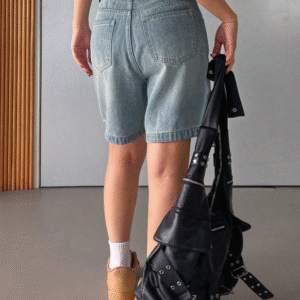 Shein High-Waisted Relaxed Fit Denim Shorts – Light Wash | Size XS