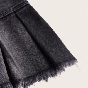 ROMWE Women’s Black Pleated Denim Mini Skirt with Raw Hem – Size M