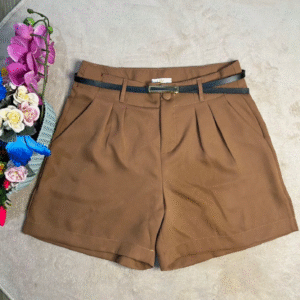 Romwe Women's High-Waisted Pleated Shorts with Belt Size M