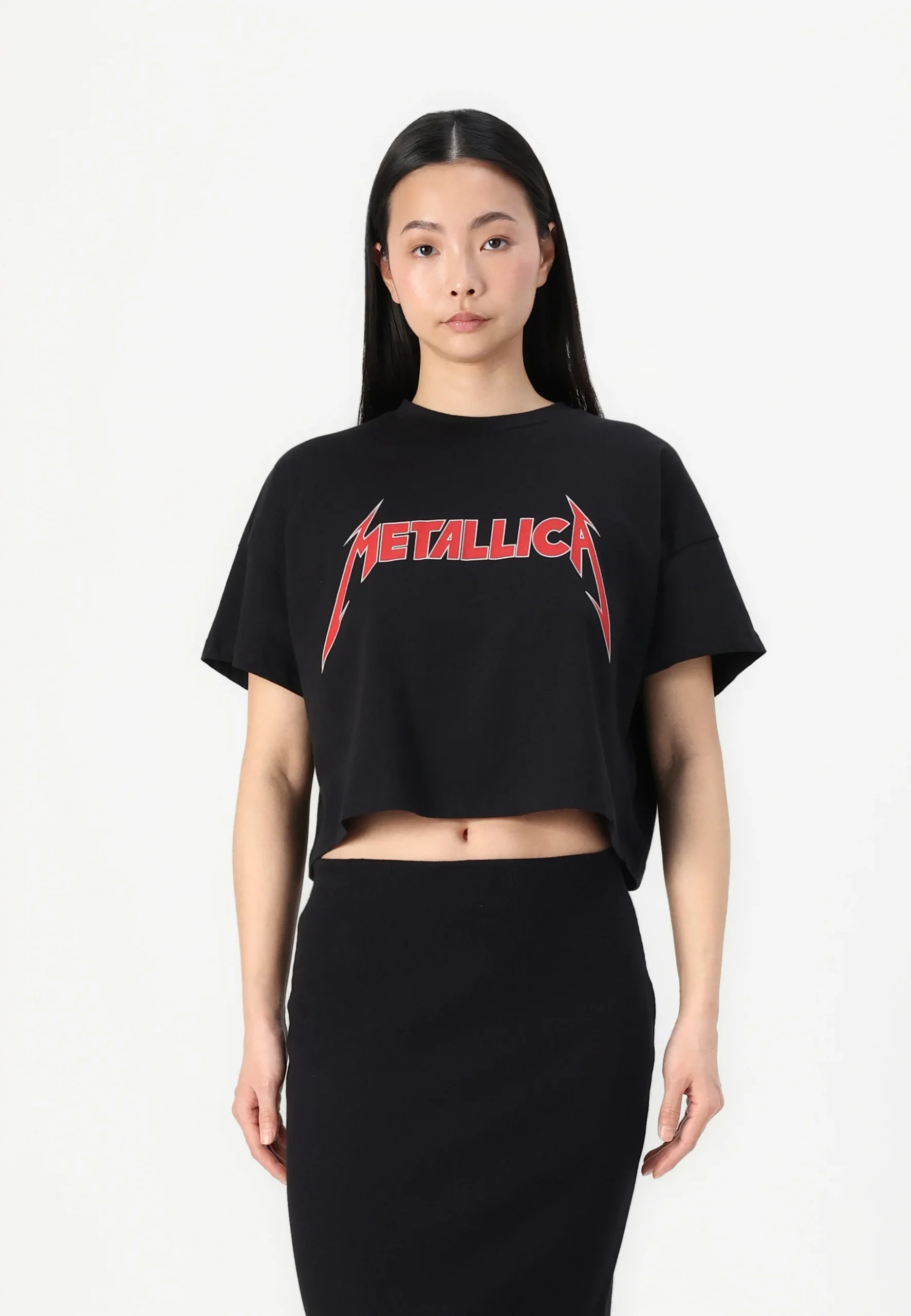 Noisy May Cropped Metallica Logo Graphic T-Shirt