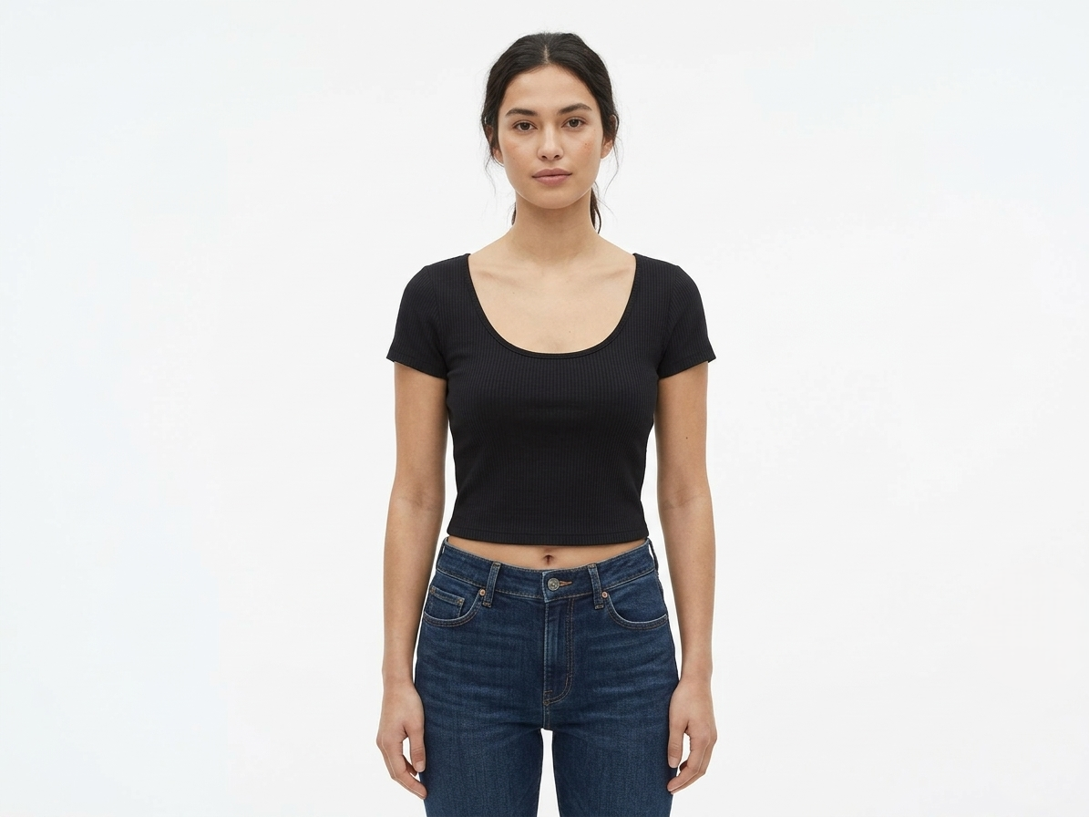 Women's Ribbed Scoop Neck Crop Top