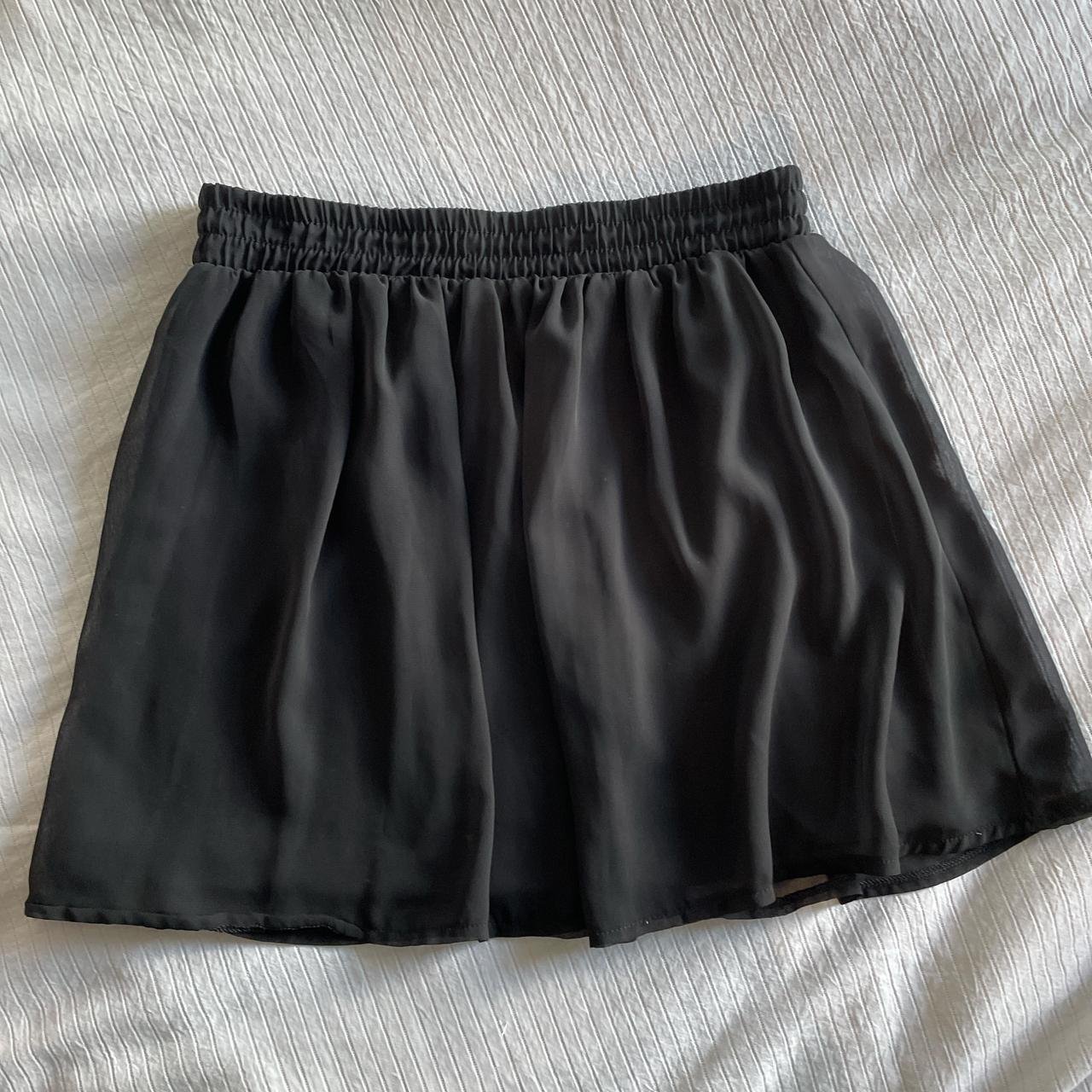 Women’s High-Waisted Elastic Mini Skirt - Flowy Black Chiffon